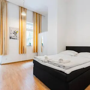  Apartment Family Next To Danube River